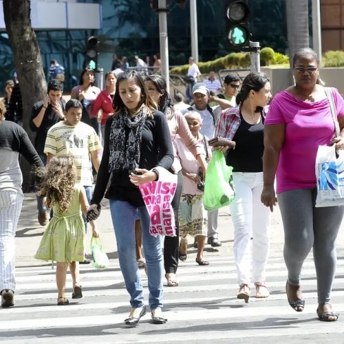 Taxa de desemprego fica em 7,8% no trimestre encerrado em fevereiro