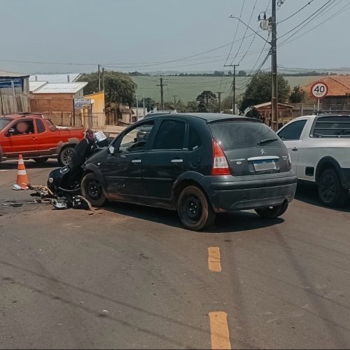 Colisão entre carro e moto mobiliza equipes de emergência em Carambeí