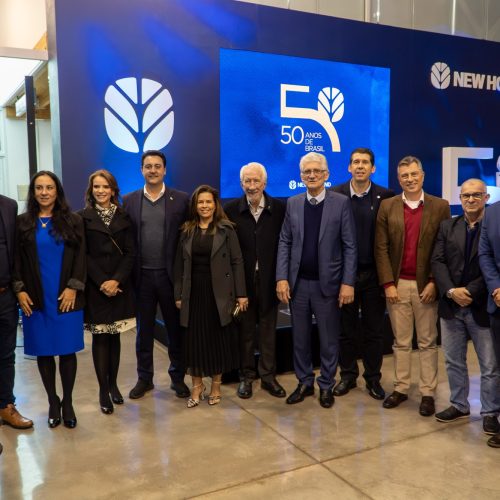 Ratinho Junior participa de evento em comemoração aos 50 anos da New Holland no Paraná