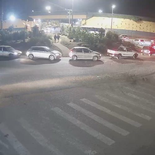 Caminhão com falha mecânica causa congestionamento no viaduto de Carambeí