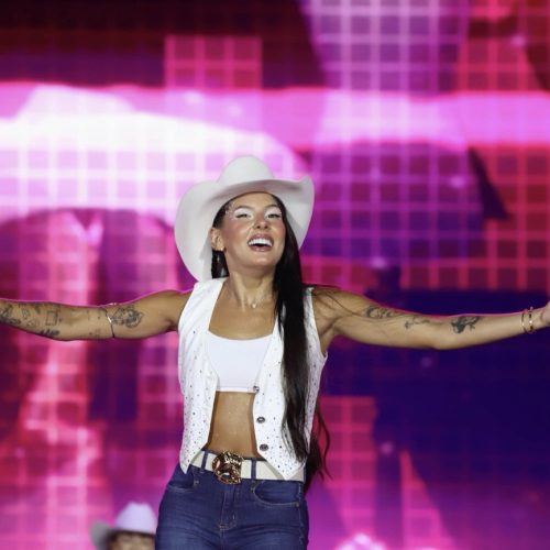 Ana Castela confirma status de fenômeno diante de 228 mil pessoas no Verão Maior Paraná