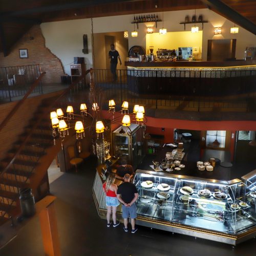 Setor de serviços no Paraná cresce acima da média nacional em agosto