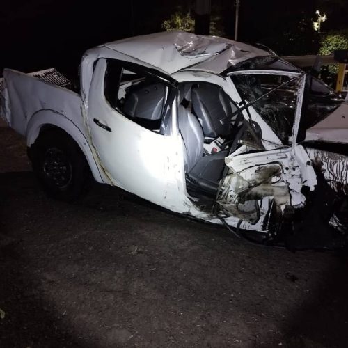 Carro bate contra mureta e motorista morre na BR-376 em PG