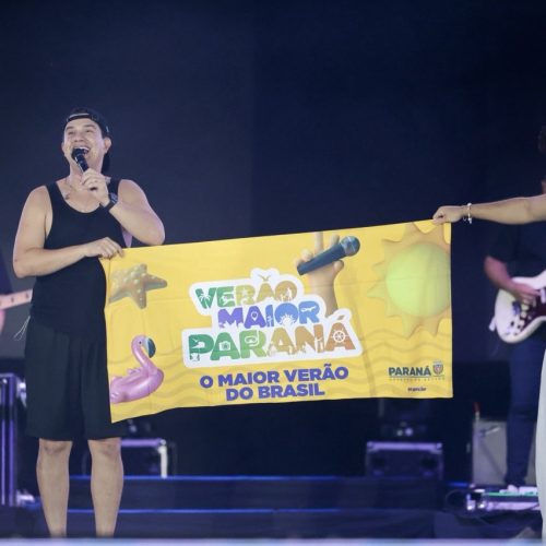 Hugo & Guilherme atraem 87 mil pessoas para as areias de Caiobá com hits icônicos