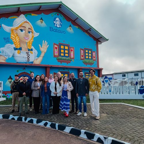 Nova fachada da Lactalis é inaugurada em Carambeí