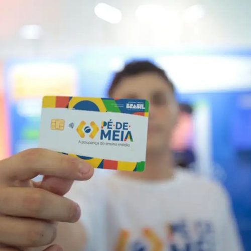 Pé-de-meia tem segundo dia de depósito para quem concluiu ensino médio