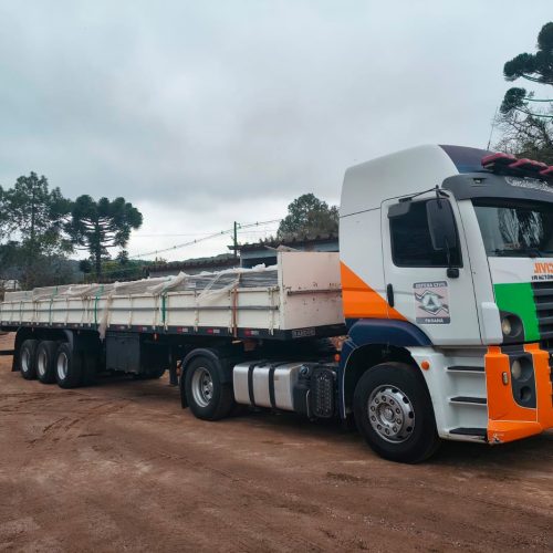 Defesa Civil envia 2.600 telhas para imóveis danificados pelo tornado em Piraí do Sul