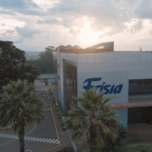 Governo e Assembleia homenageiam Frísia e ano do cooperativismo com exposição