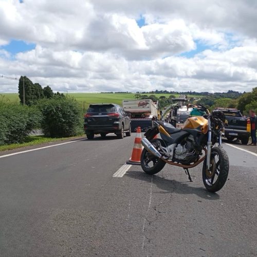 Motociclista fica ferido após colisão na PR-151, em Carambeí