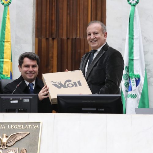 Carambeí recebe título de Capital Estadual das Tortas