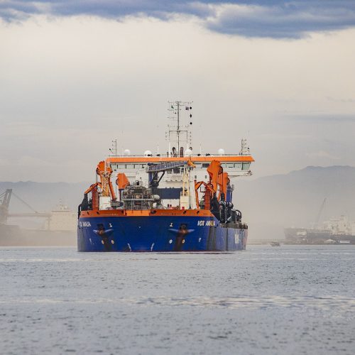 Portos do Paraná inicia nova dragagem para garantir operação no Canal de Paranaguá