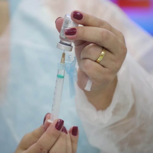 Estado reforça importância das vacinas para a saúde da mulher em todas as fases da vida