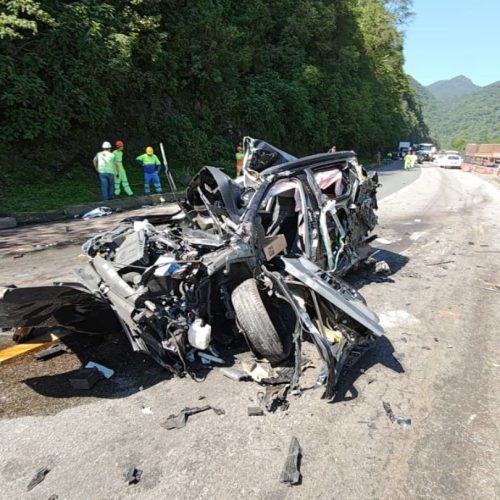Acidente na BR-277 deixa dois mortos e 18 feridos em Morretes