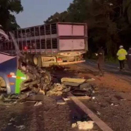 Sobe para 23 o número de mortos em tragédia na BR-373