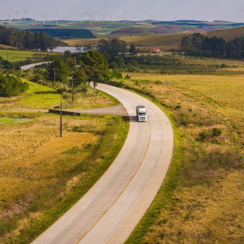Pista de concreto: estudo aponta Paraná como referência nacional na contratação de obras