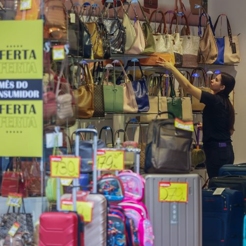 Governador envia projeto de lei de US$ 50 milhões em créditos a micro e pequenas empresas