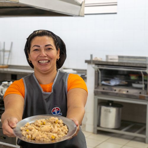Merenda nota 10: 4 mil cozinheiras cuidam da alimentação escolar no Paraná