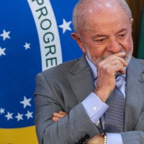 Lula veta aumento no número de deputados na Câmara