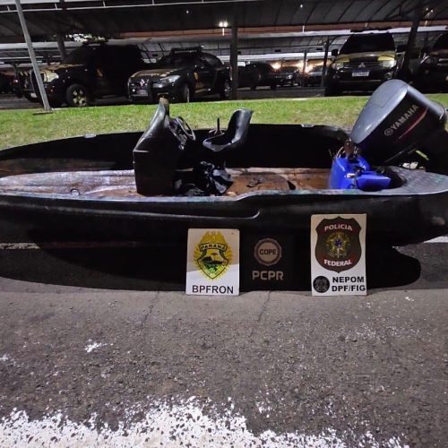 Forças de segurança apreendem 1,3 tonelada de maconha em lancha vinda do Paraguai