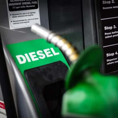 Petrobras implementa desconto no diesel a partir desta segunda-feira