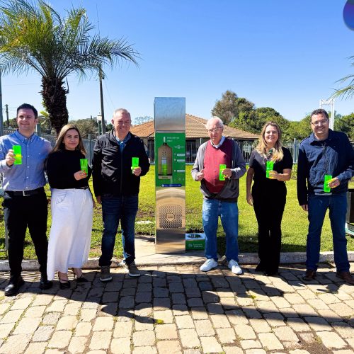 Sicredi doa bebedouros para Parque Lacustre e Praça Sensorial em Castro