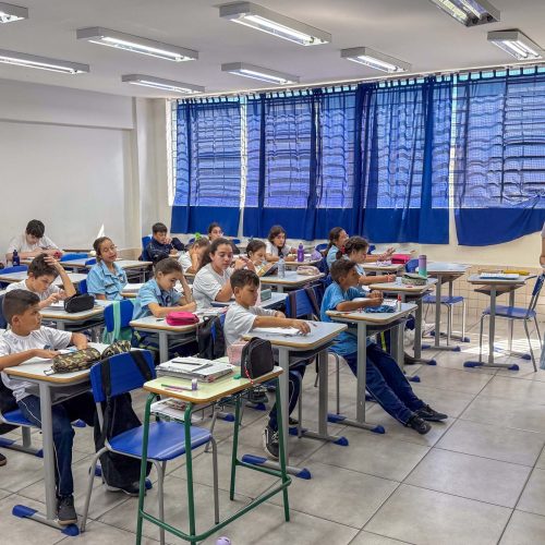 Educação fará consultas para implementar novos colégios cívico-militares em novembro