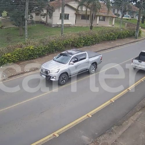 Caminhonete furtada em Carambeí é recuperada horas depois em PG