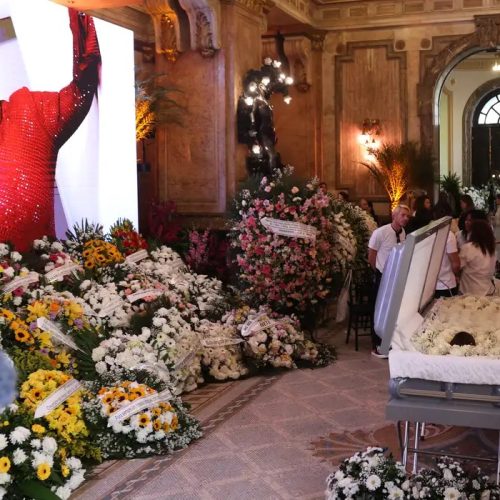 Velório de Preta Gil reúne centenas de pessoas no Rio