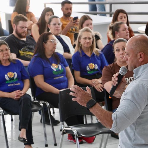 Palestra em Carambeí apresenta ações do Programa Mulher Segura