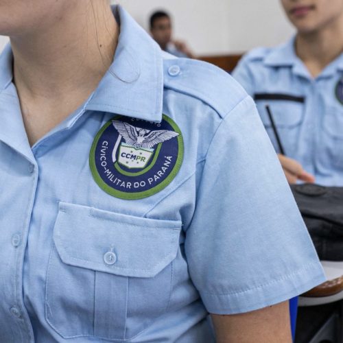 Modelo cívico-militar na educação do Paraná é aprovado por 90% de pais e professores