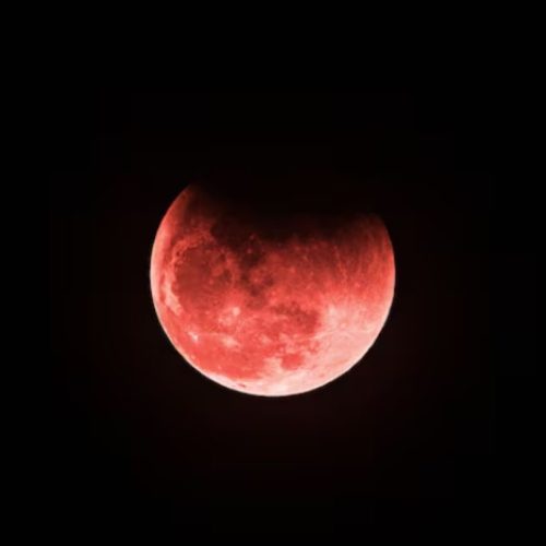 Eclipse lunar poderá ser visto em todo o Brasil nesta sexta (28)