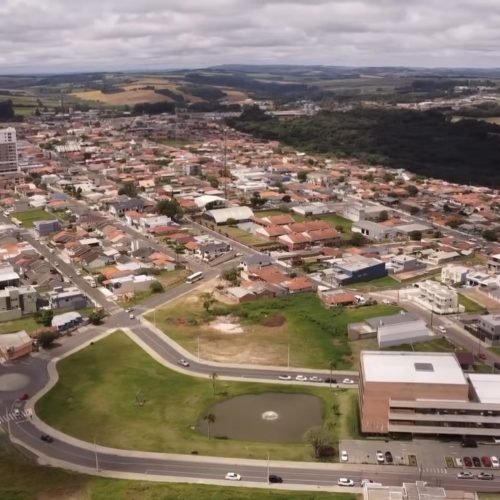 82% dos municípios do Paraná têm saldo positivo de empregos em 2025, aponta Caged