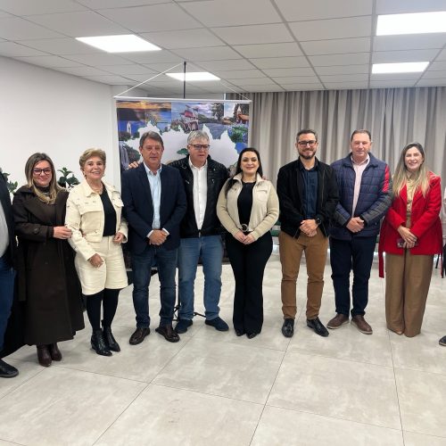 Prefeitos da AMCG se reúnem em Ponta Grossa para discutir pautas regionais