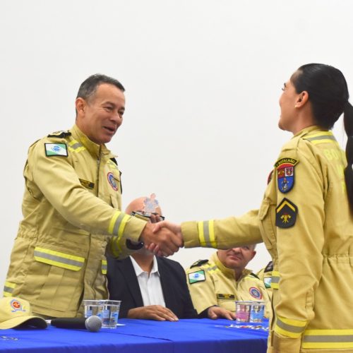 Atendimento pré-hospitalar: Corpo de Bombeiros forma 69 novos socorristas