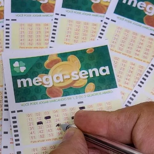 Mega-Sena acumula e prêmio principal vai para R$ 50 milhões