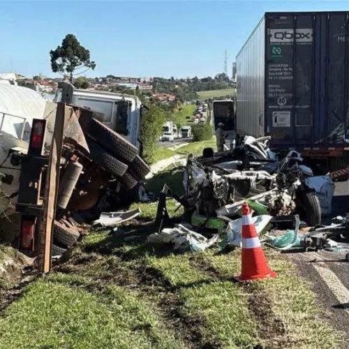 Motorista relata falta de freios antes de grave acidente que deixou uma pessoa morta na PR-151, em Carambeí