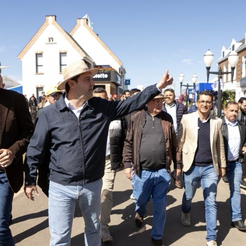 Governador anuncia laboratório de biotecnologia do leite e solução europeia para o agro