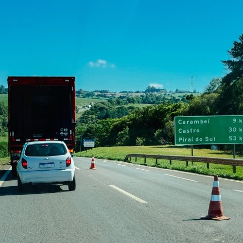 Trecho da PR-151 em Carambeí passa por manutenção e interdição de faixas