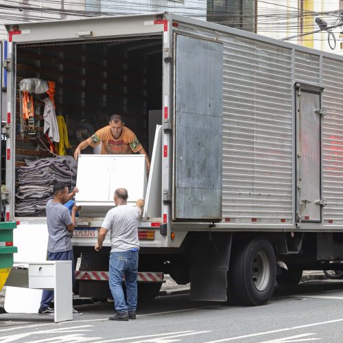 Setor de serviços do Paraná avança 3% em abril, acima da média nacional