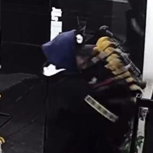 Loja de roupas em Carambeí sofre furto de R$ 30 mil em mercadorias