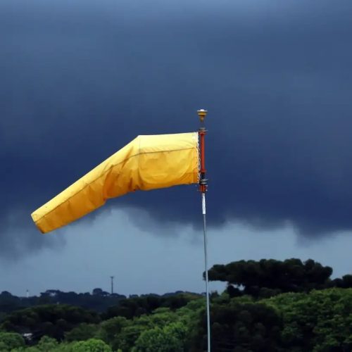 Inmet emite alerta de tempestade para 12 estados nesta quarta (9)