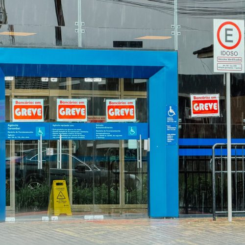 Trabalhadores da Caixa decidem na próxima semana sobre fim da greve