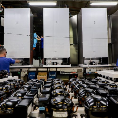 Paraná registra 3º maior saldo de empregos do Brasil de janeiro a outubro de 2025