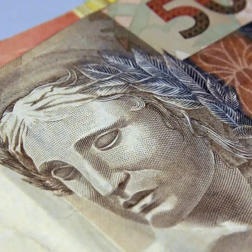 Caixa libera abono salarial para nascidos em fevereiro