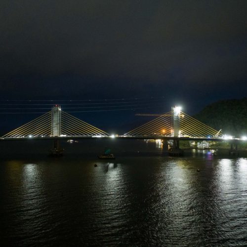 Em reta final, obras da Ponte de Guaratuba seguem inclusive no turno da noite