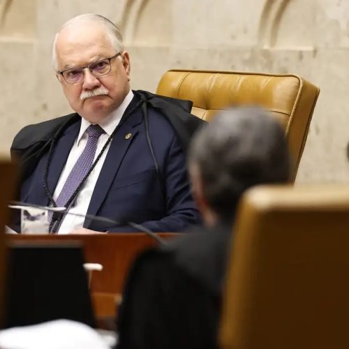 Fachin desmarca julgamento sobre atuação de Mendonça no caso Master