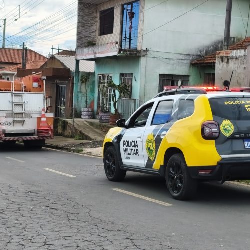 Homem é encontrado sem vida dentro de residência em Carambeí