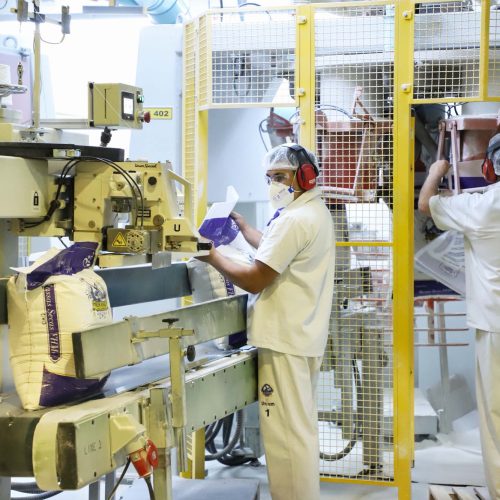 Paraná ganha espaço na indústria brasileira desde 2018 e produção chega a R$ 184 bilhões