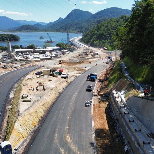 Ponte de Guaratuba inicia revestimento em concreto asfáltico dos acessos