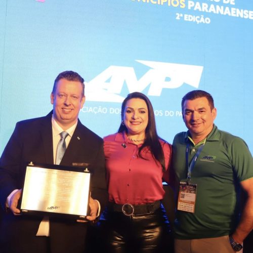 Ex-presidentes da AMP são homenageados por articulação municipalista